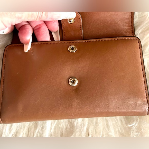 Coach Crossbody Wallet Medium sized - Picture 7 of 12